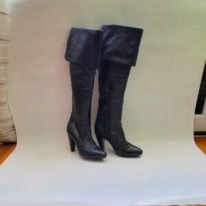 YIN WOMEN OVER THE KNEE BOOTS SIZE 39 USED